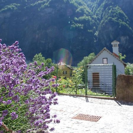 Ca' Del Borgo Hotel Cadarese Exterior photo