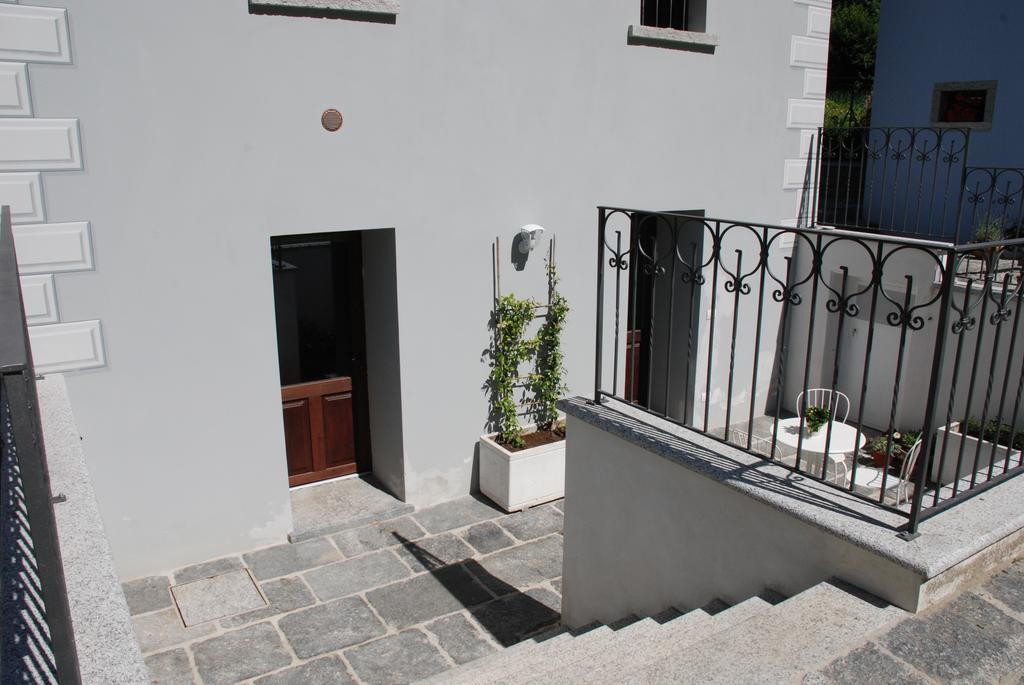 Ca' Del Borgo Hotel Cadarese Exterior photo