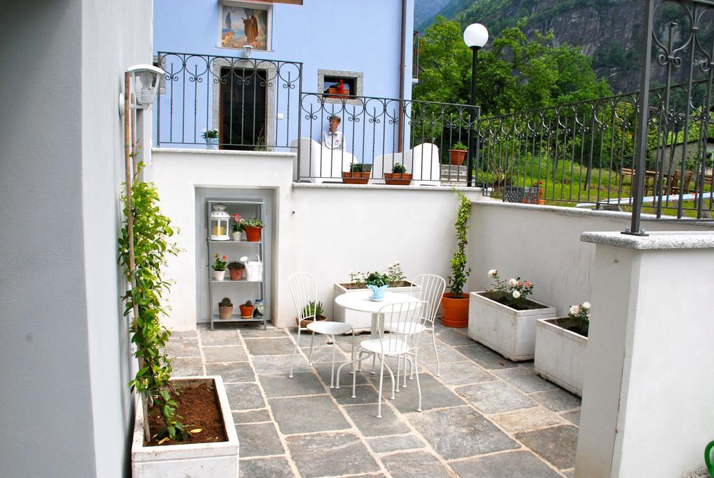 Ca' Del Borgo Hotel Cadarese Exterior photo